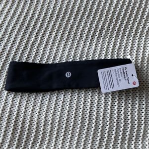 lululemon fly away tamer headband